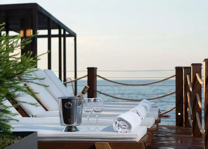 Root Redrock 别墅 *